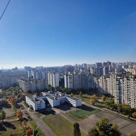 Видовые Апартаменты Kyiv Exterior photo